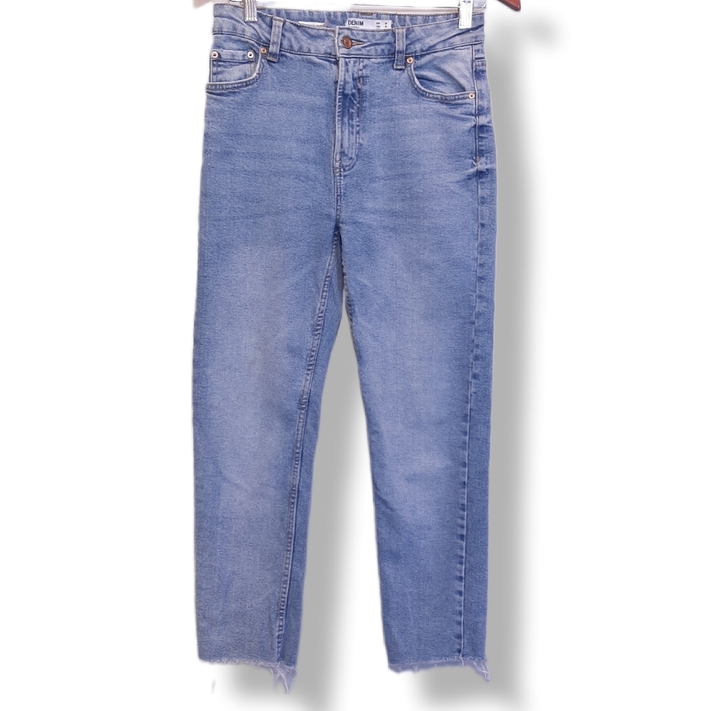Bershka Denim Straight Cropped Jeans Frayed Raw Hem Medium Wash Size 6